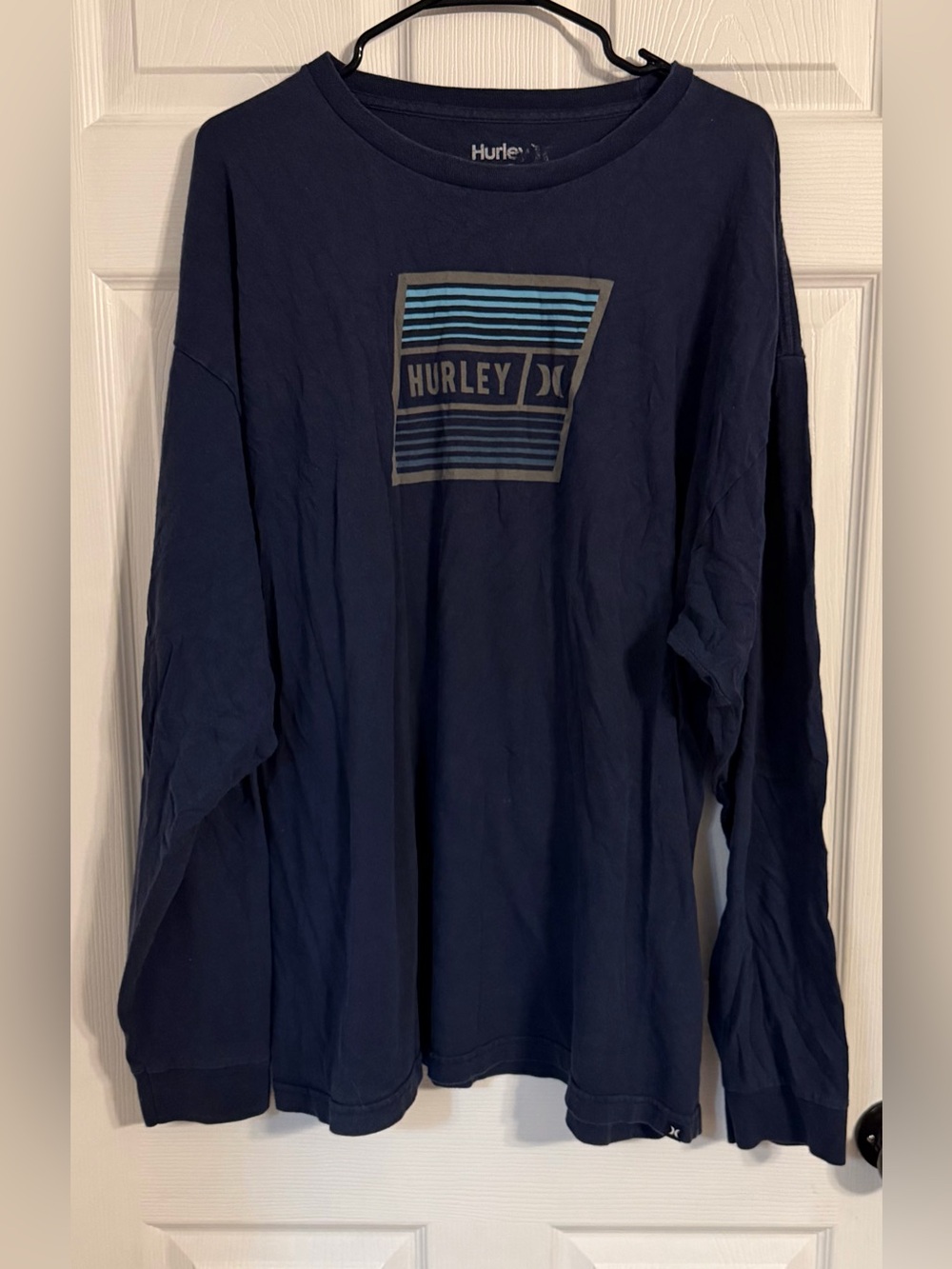 Hurley Men’s Xl Long Sleeve Blue With Logo